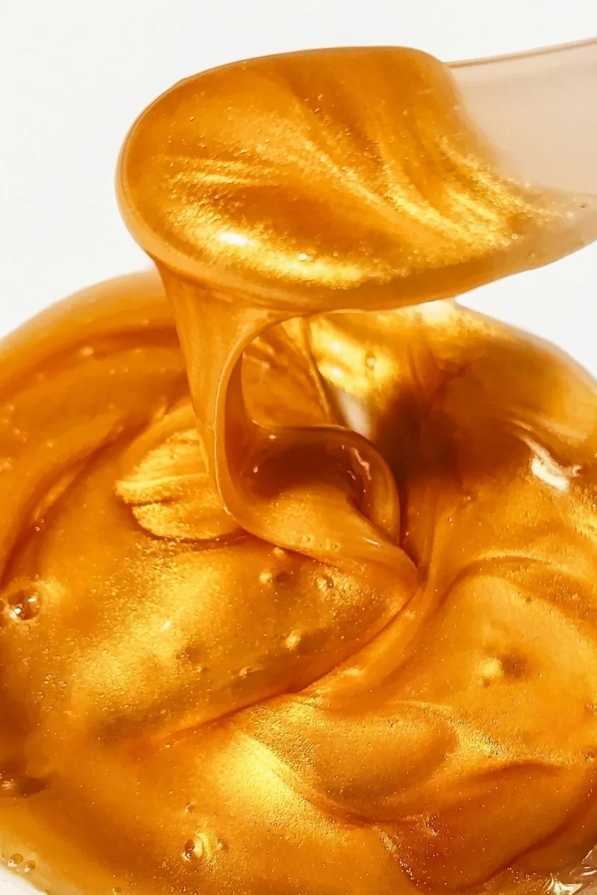 Shimmering Gold Body Mask