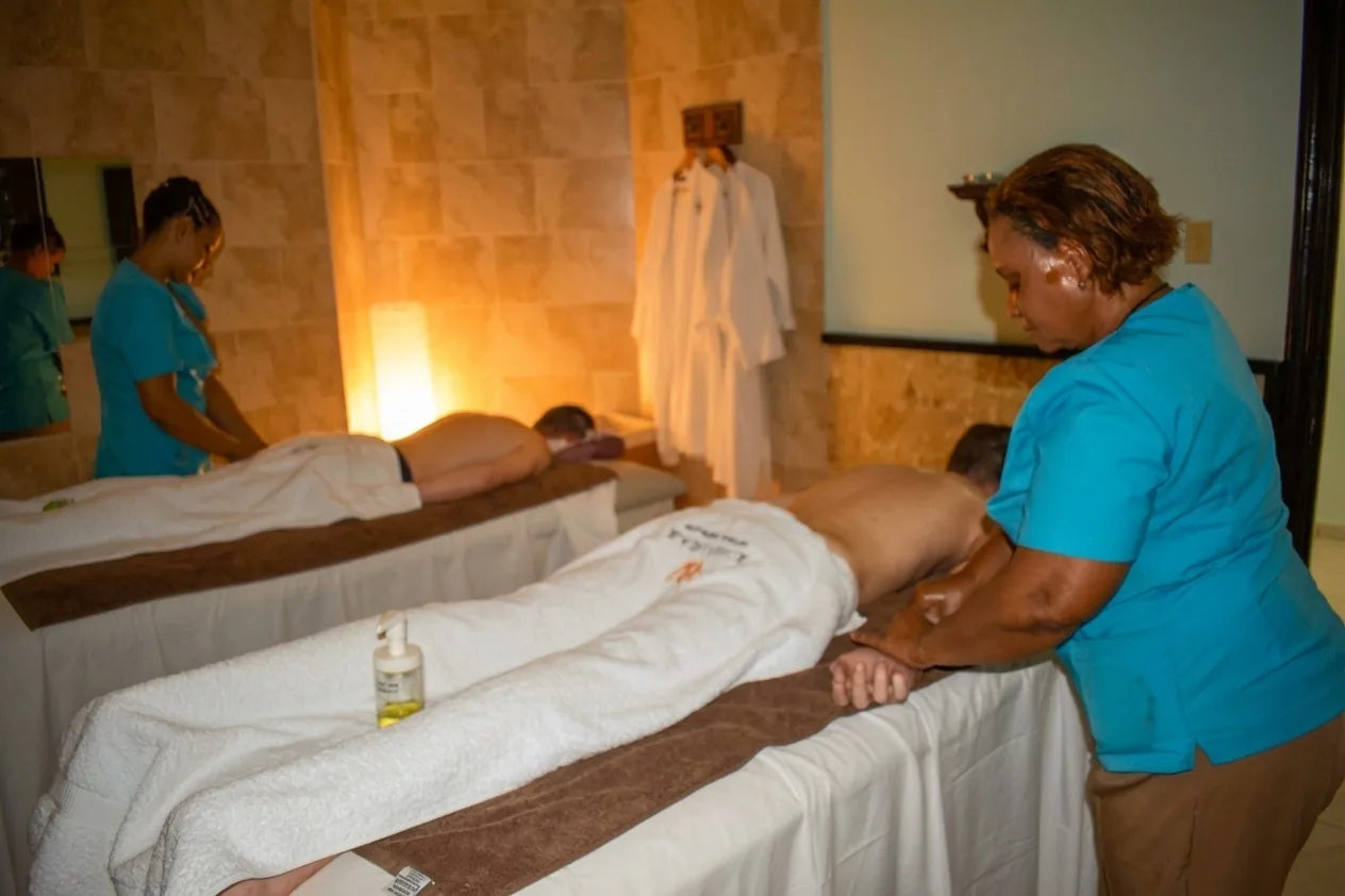 Relaxing Couples Massage