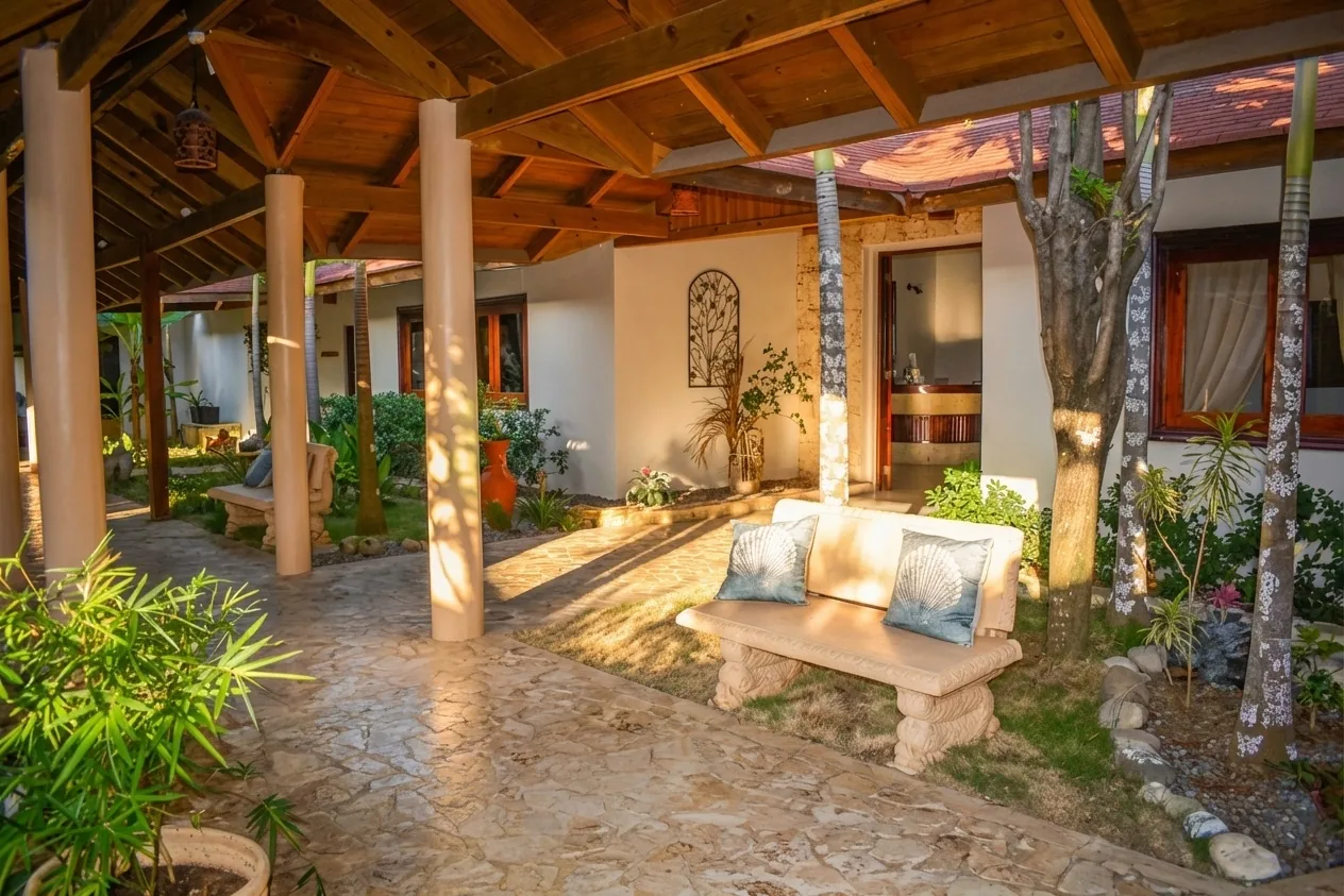 Tropical Garden Courtyard